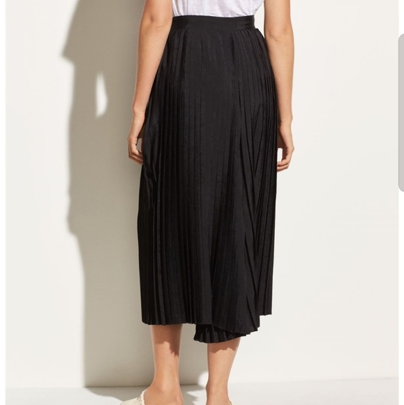 Vince Accordion Pleat Culotte Pants - Picture 5 of 8